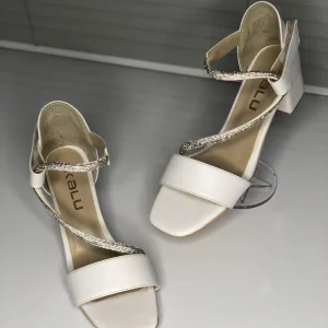 فروشگاه کیف و کفش - heels shoes 2022